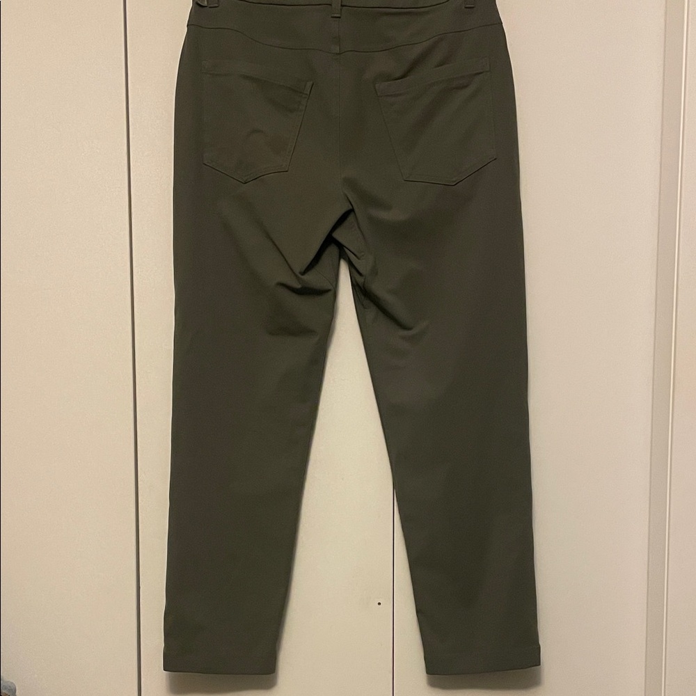 Lululemon Athletica Men's Khaki Chinos